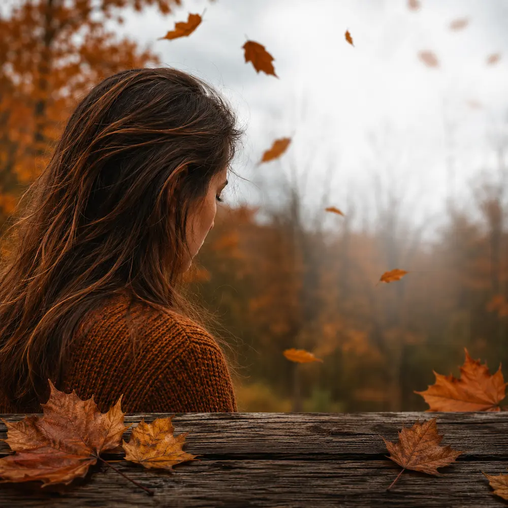 Chute de cheveux à l'automne : faut-il s'inquiéter ?